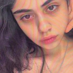 Meet your Posher, Selena